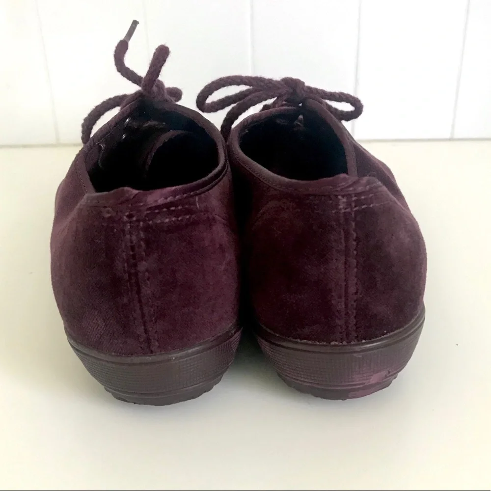 Vintage 70’s purple velvet lace up sneakers flats